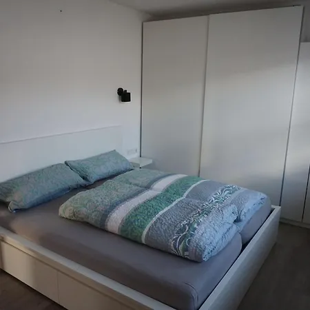 Bella Vista Apartment *